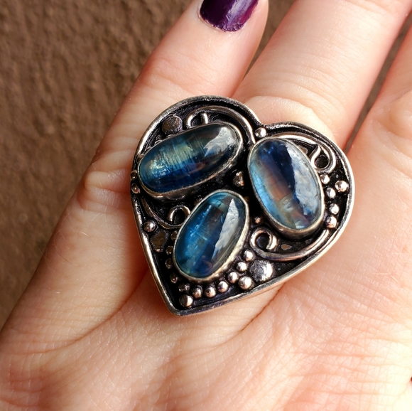 New Blue Kyanite Heart Shaped 925 Silver Ring. - Picture 6 of 14